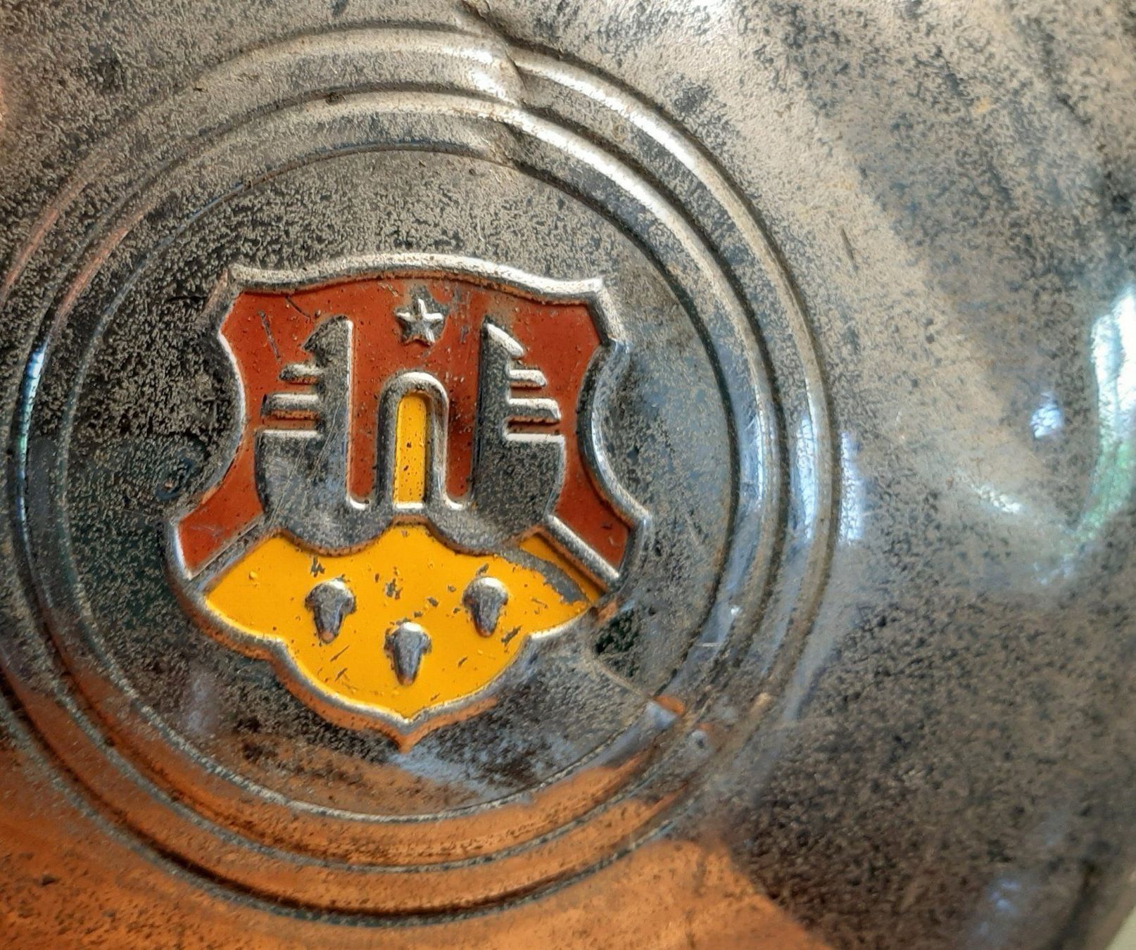 Alle Ersatzteile: 40-er Jahre Oldsmobile Radkappe – Gebraucht aus Zürich von 2bis