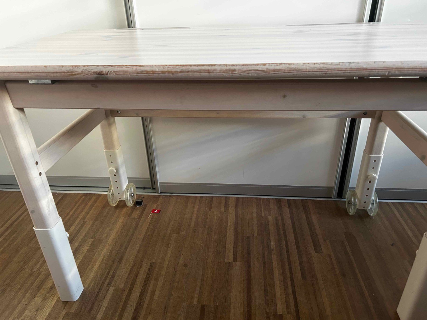 Flexa Scrivanie: Schreibtisch Flexa höhenverstellbar – Usato da Unterengstringen venduto da Metellus 3