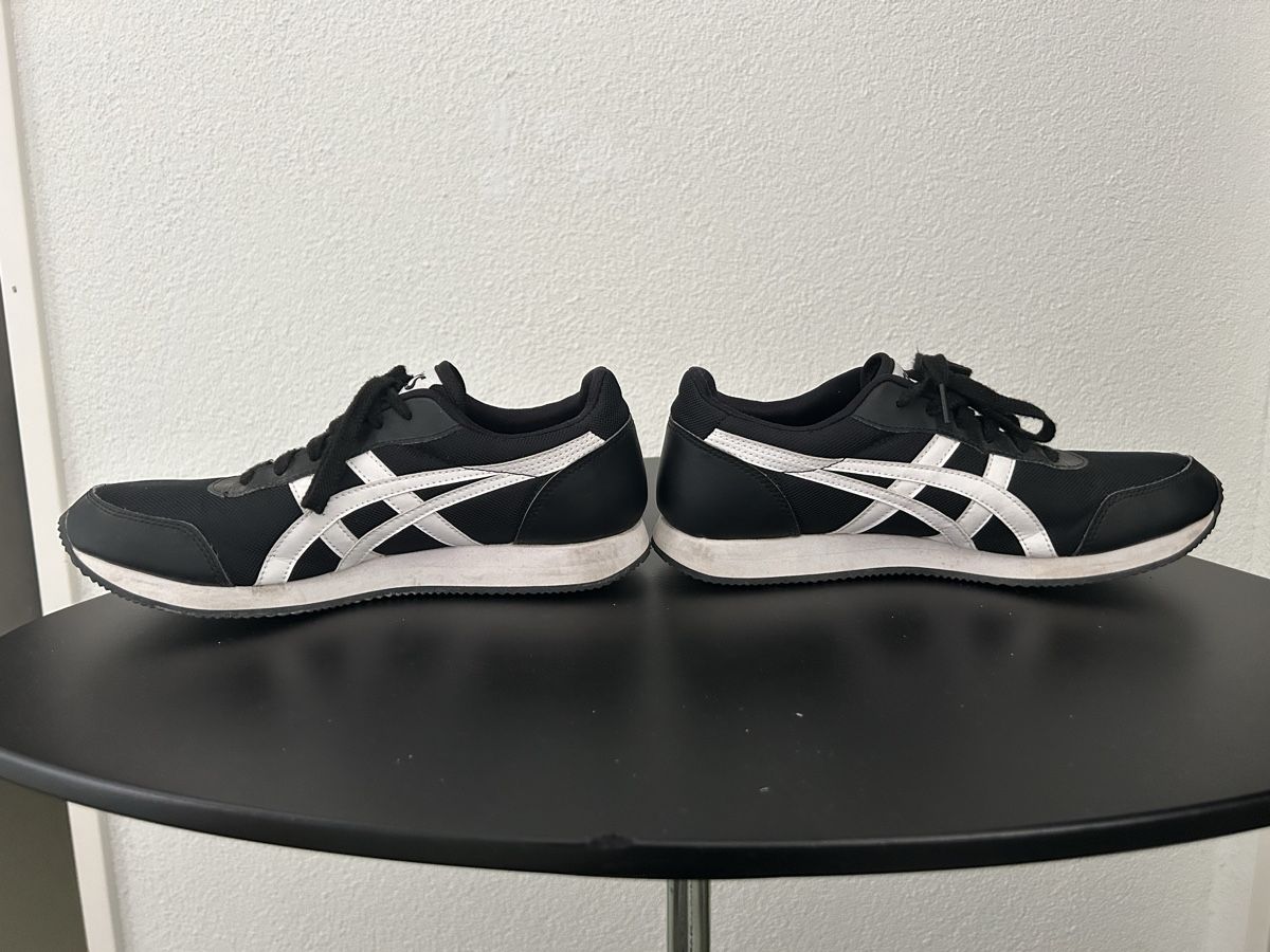 Asics Scarpe da uomo: Asics Schuhe – Usato da Bern venduto da Robit 2