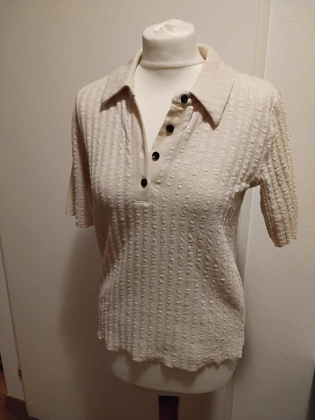 Zara Magliette Polo: Polo Zara crème, taille L – Nuovo (secondo la descrizione) da Chêne-Bourg venduto da Fio994