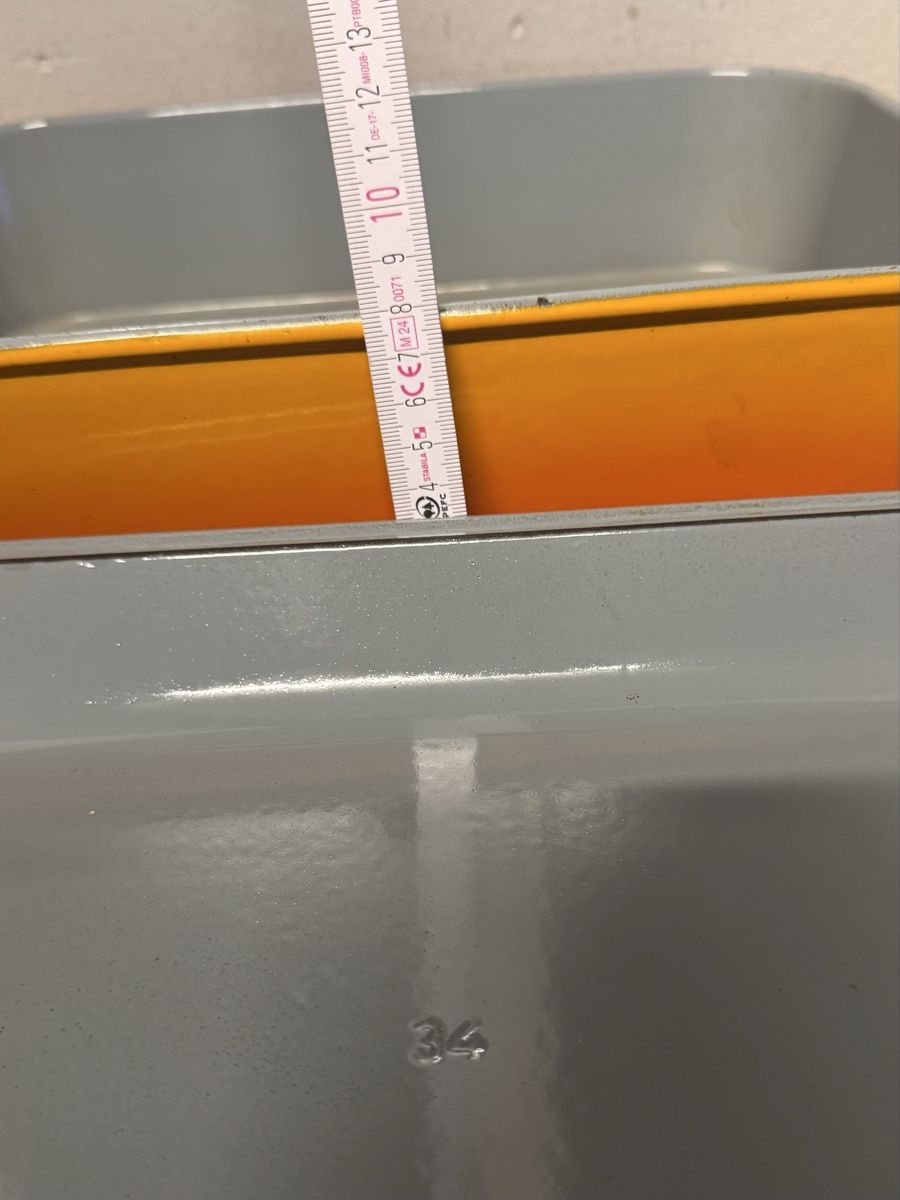 Casseroles: Bräter orange emailliert mit Deckel  – D'occasion à Schlieren par Freundlich02 7