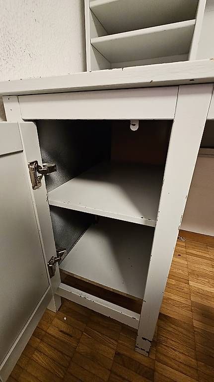 Schreibtische: Schreibtisch Hemnes – Gebraucht aus Wallisellen von Richtema 2