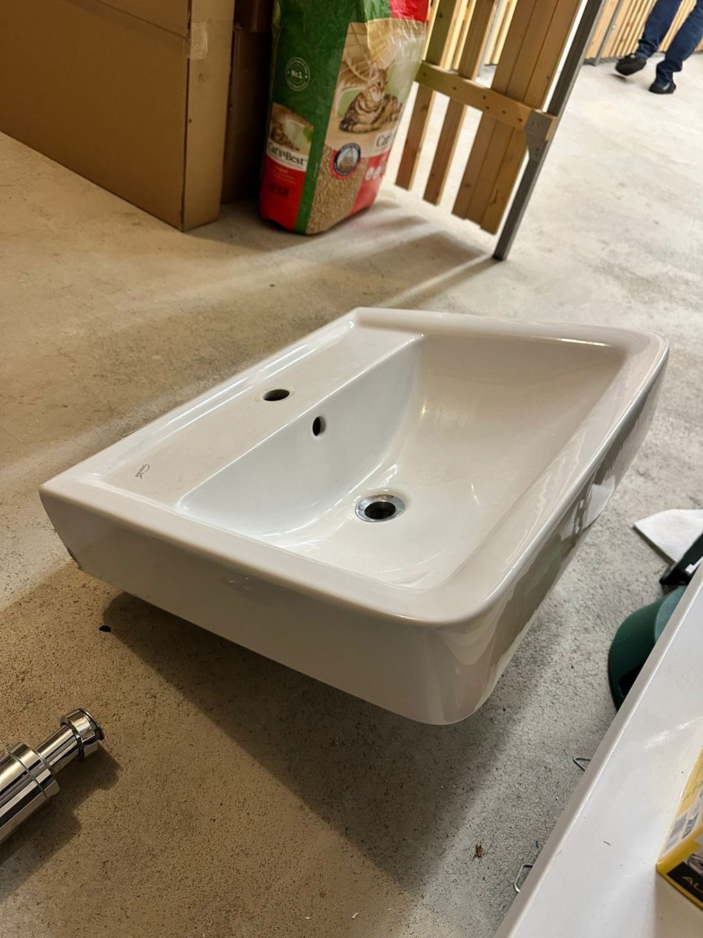 Spülbecken & Waschbecken: Classic White Ceramic Sink – Gebraucht aus Fribourg von mmaczka 3