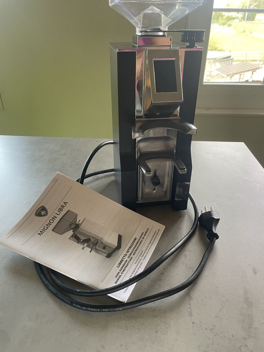 Toutes les machines: Mignon Libra  – D'occasion à Cham par arvi24