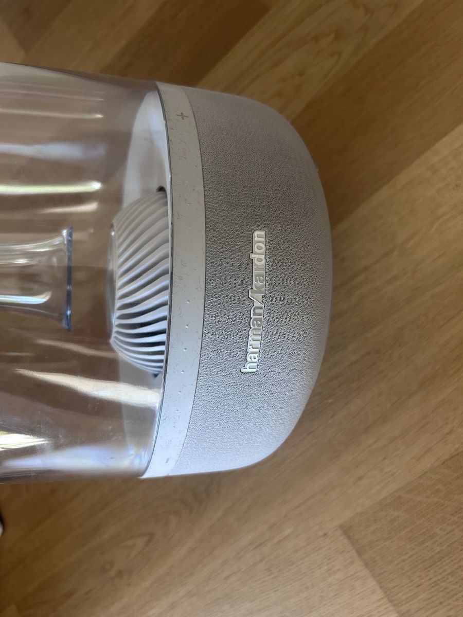 Harman-Kardon Casse acustiche: Harman Kardon Aura Wireless Speaker White good condition – Difettoso da Belp venduto da jan_6yvx 3