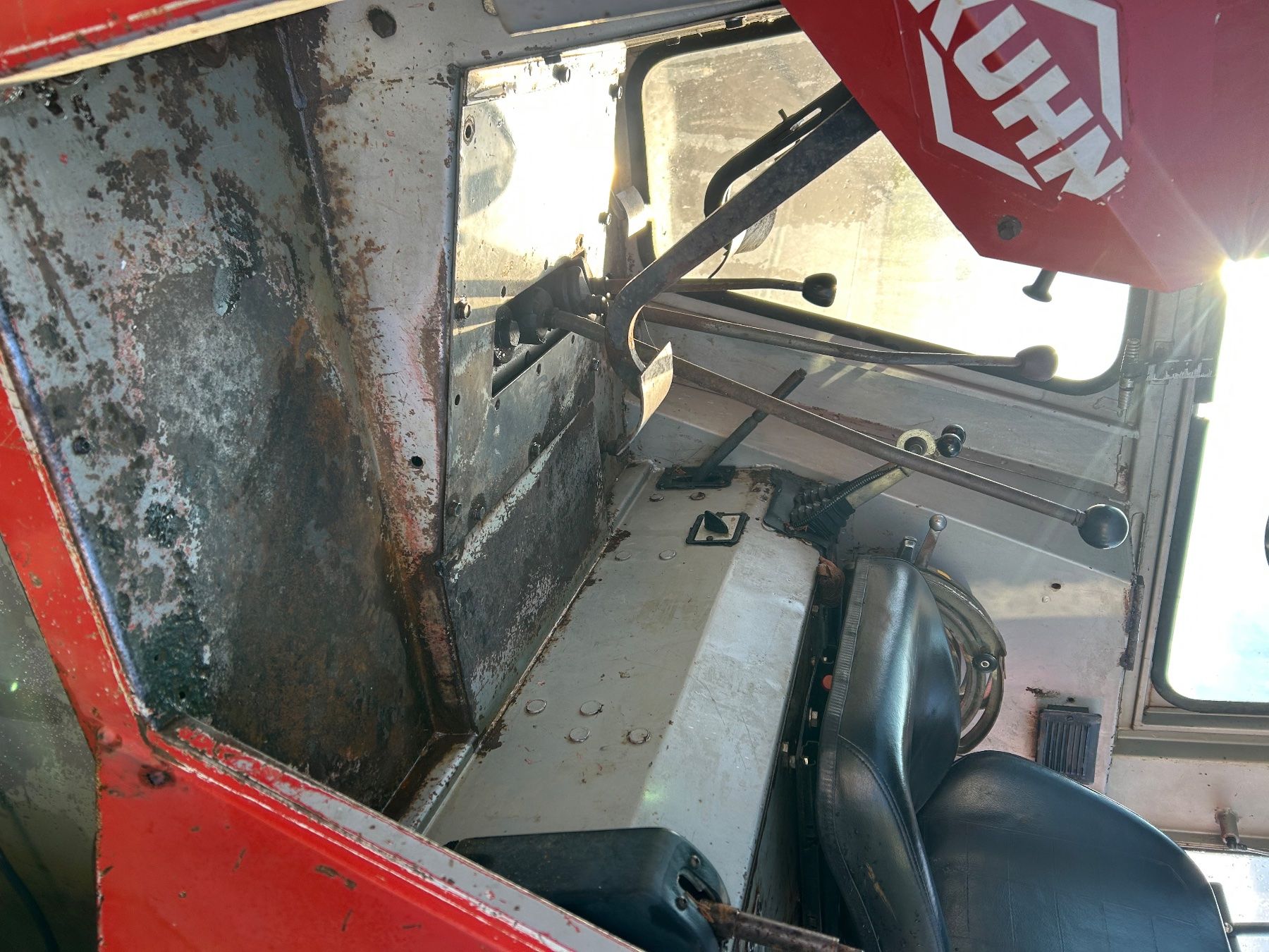 Massey Ferguson Traktoren: Traktor  Massey - Ferguson  595  -8 – Gebraucht aus Frick von hipi33 4