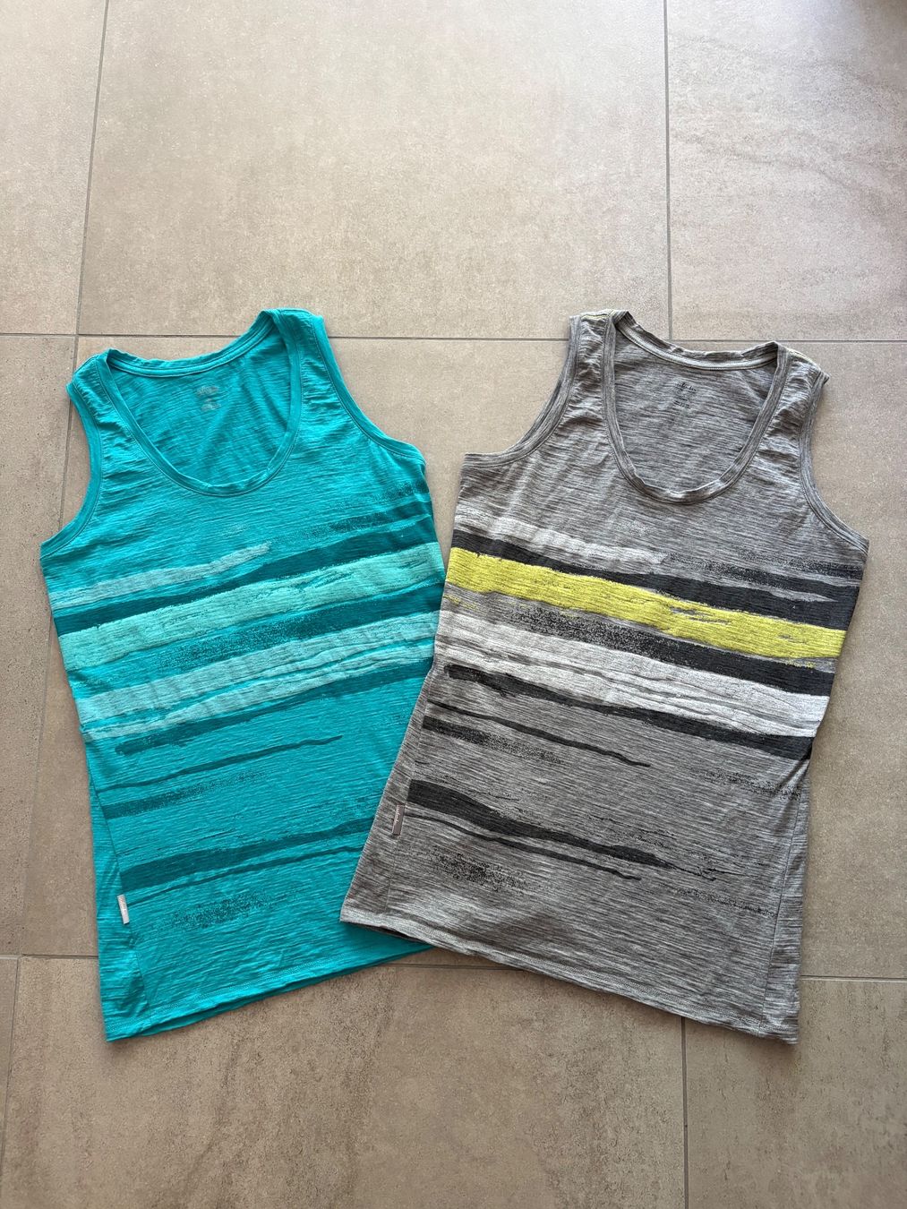 Icebreaker Top: 2 Icebreaker Merino Tanktops Gr. S – Usato da Basel venduto da El_Haraldo