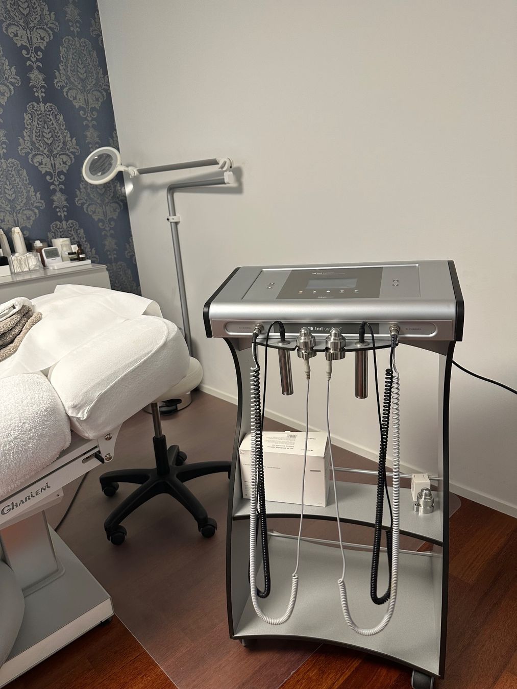 Attrezzature mediche: Mesotherapie Gerät TMT – Usato da Schaffhausen venduto da Zermatt40