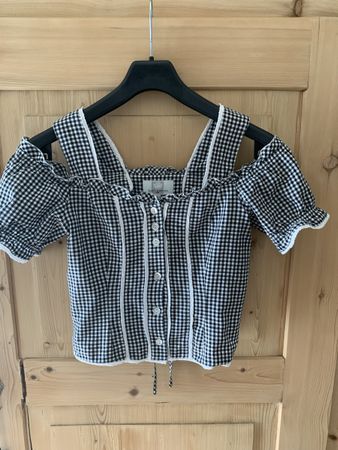 Dirndlbluse