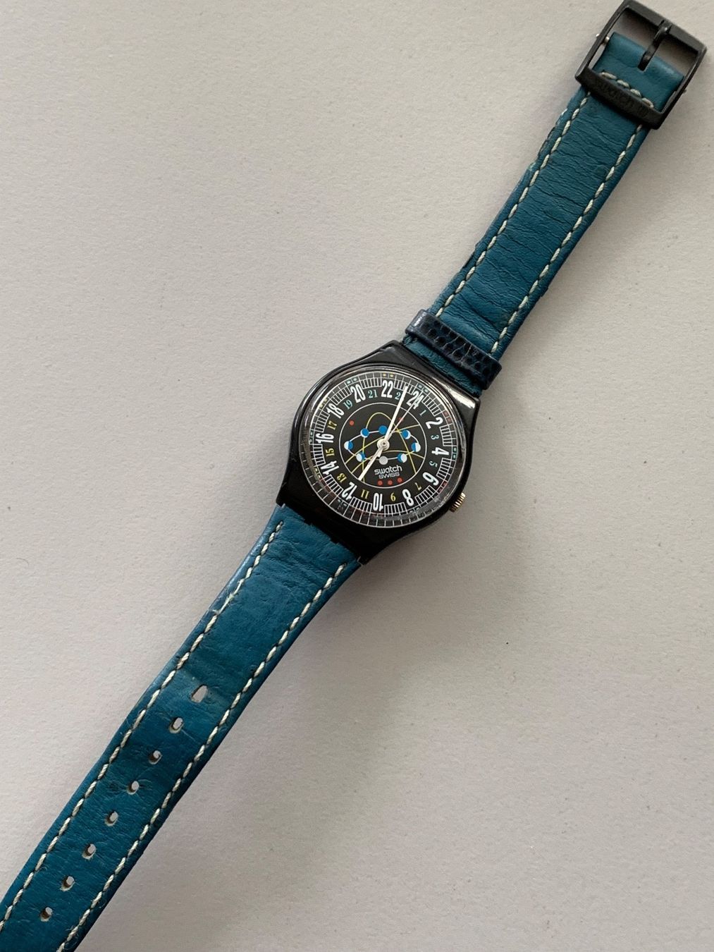 Swatch Uhren: Swatch Armband Uhr 24 Stunden – Gebraucht aus Grenchen von  1
