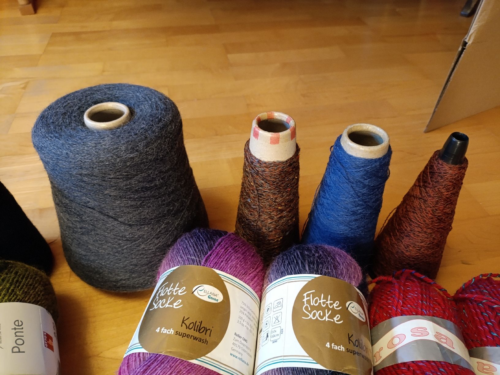 Lana: großes Wollpaket 2,7 kg – Nuovo (secondo la descrizione) da Marbach SG venduto da BL19 2