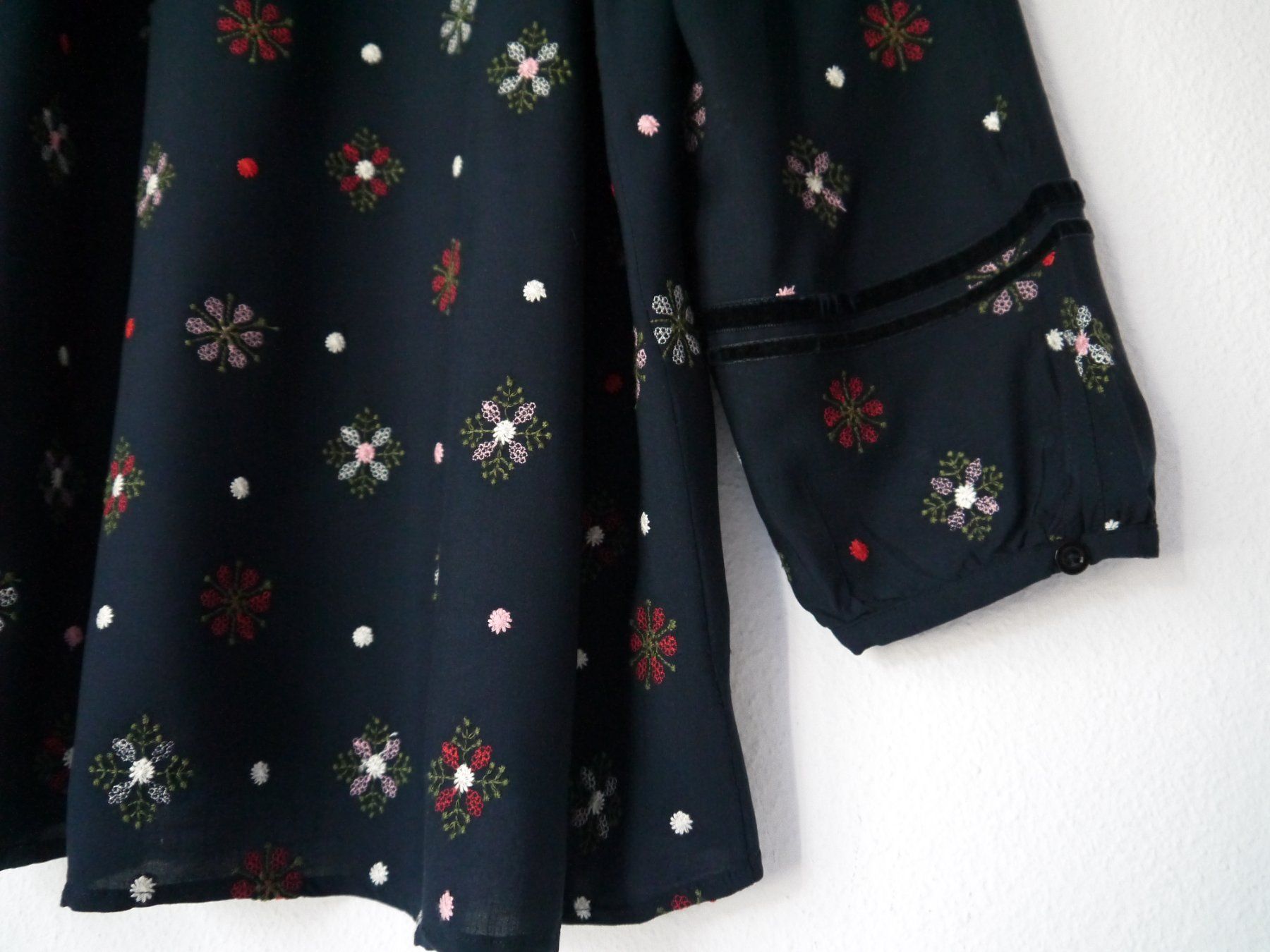 High Camicette: HIGH USE  Bluse aus Viskose – Usato da Hagendorn venduto da Blaf 2
