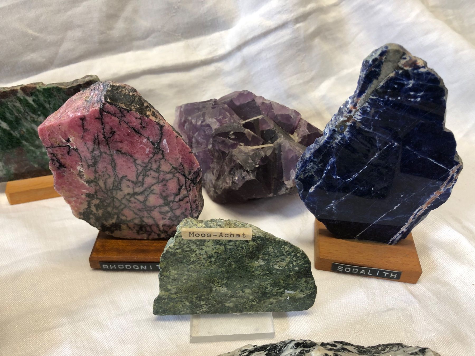 Minerali & Pietre curative: Diverse Edelsteine / Berg-Kristalle – Usato da Brunnen venduto da Allerwaren 5