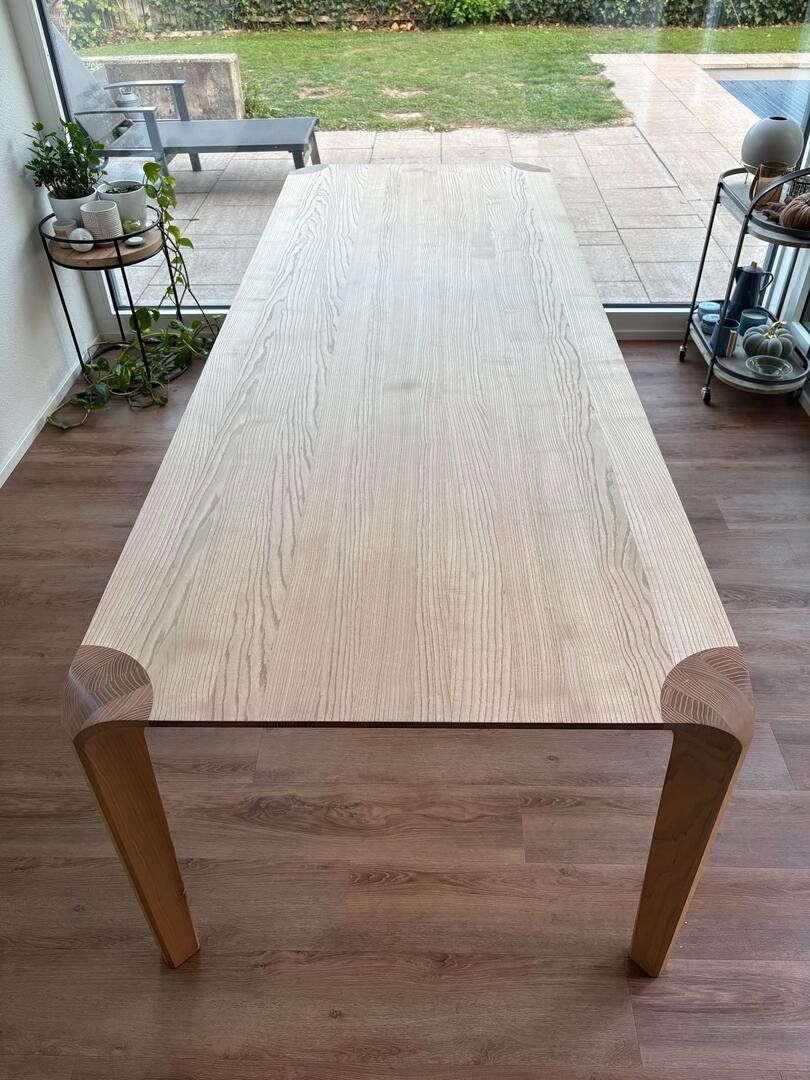Tavoli: Esstisch FLOW Massivholz – Usato da Hagendorn venduto da Wood-Dream
