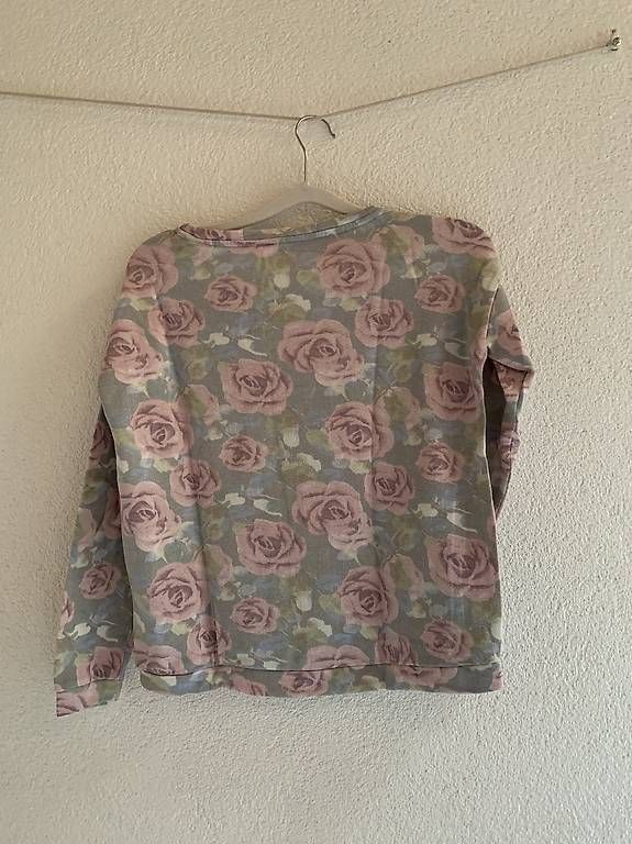 Maglioni & Felpe: Pulli mit Blumenmuster (Grösse S) – Usato da Zürich venduto da nic_l9gv 2