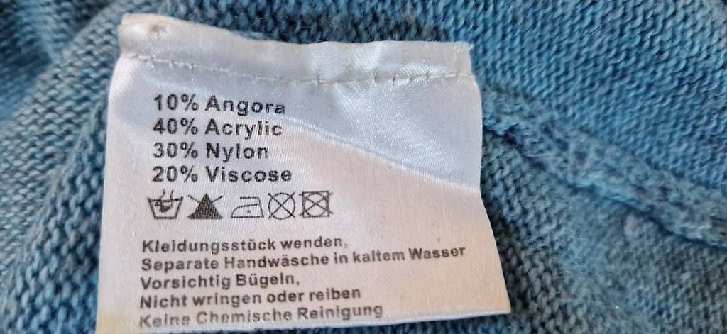 Maglioni & Felpe: Hellblauer Pullover mit Sternen in S – Usato da Zürich venduto da ninni_me 2