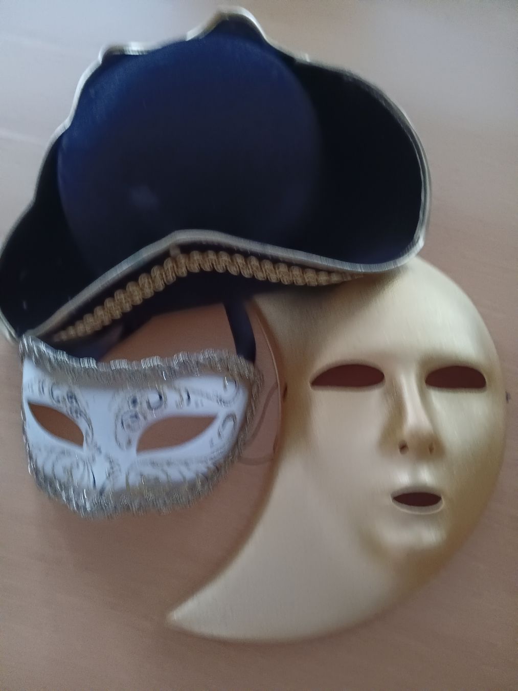 Maschere: Tolles Venezianer  Masken  Set – Usato da Stansstad venduto da leoni66