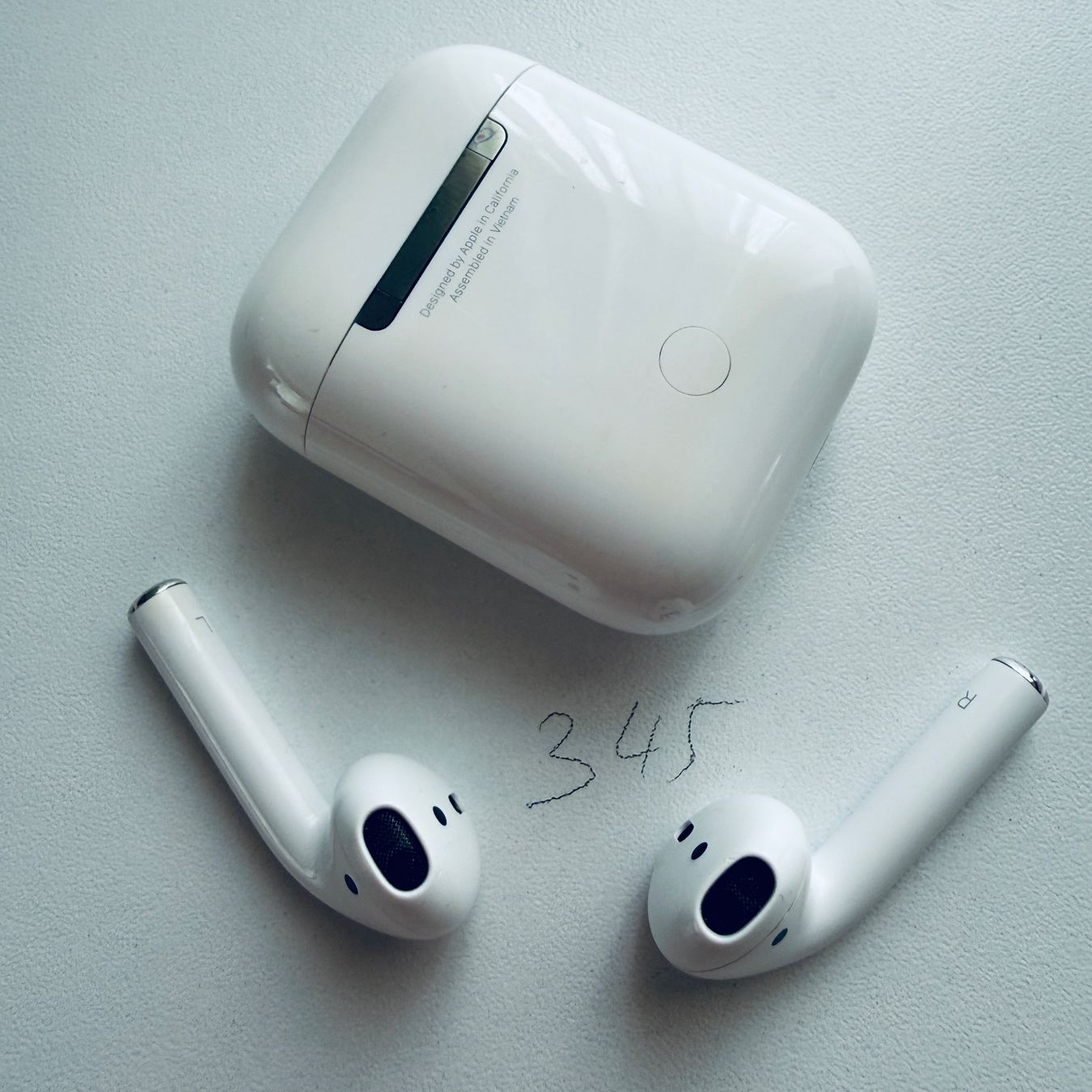 Apple Kopfhörer: Original Apple AirPods 2 Gen. Wireless Kopfhörer & Case – Gebraucht aus Basel von MY.AIRPODS.SHOP 6