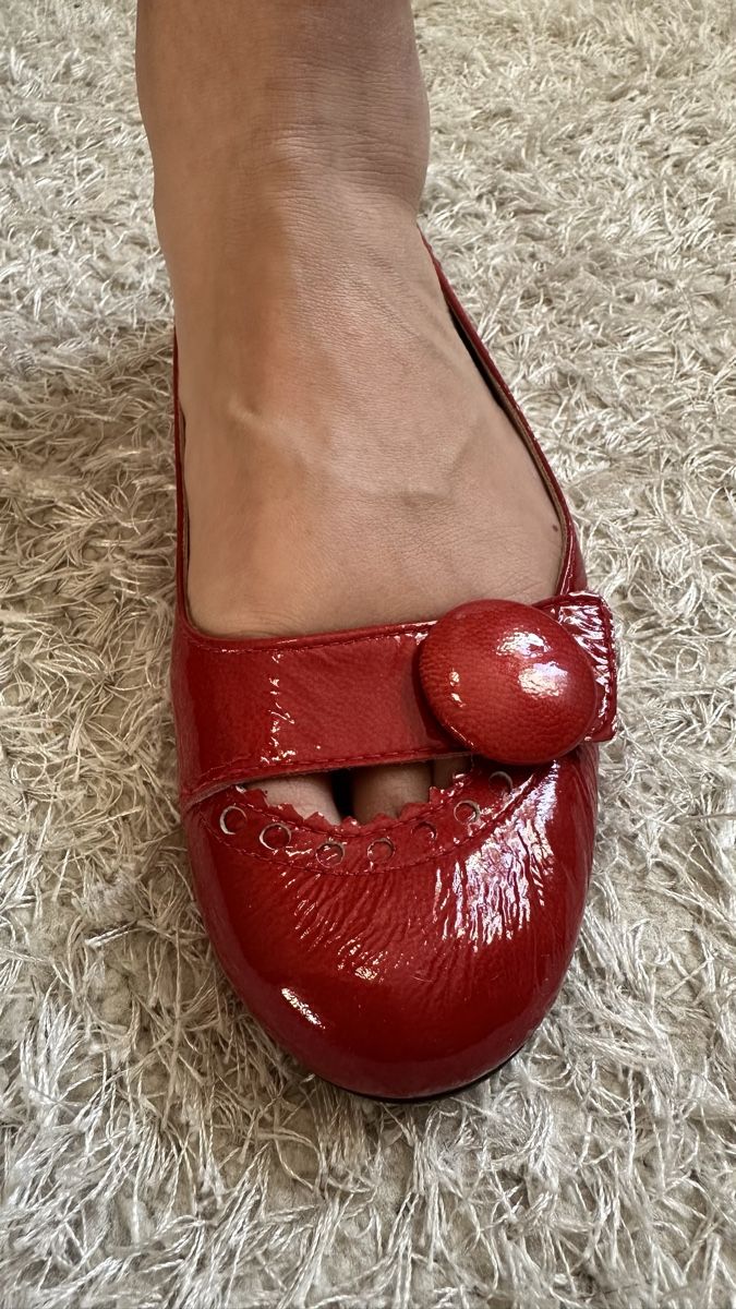 Scarpe da donna: Ballerines rouges vernies T.37 en cuir – Usato da Vuippens venduto da ale_6gkb 5