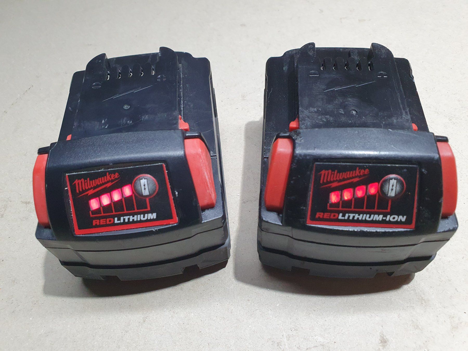 Milwaukee Batterie: 2 Milwaukee Akkus 18V 5Ah Gebraucht – Usato da Reutigen venduto da beore 2
