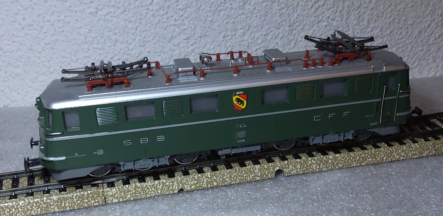 Märklin Modellini di ferrovie: Märklin Ae 6/6 – Difettoso da Safnern venduto da Leila2 3