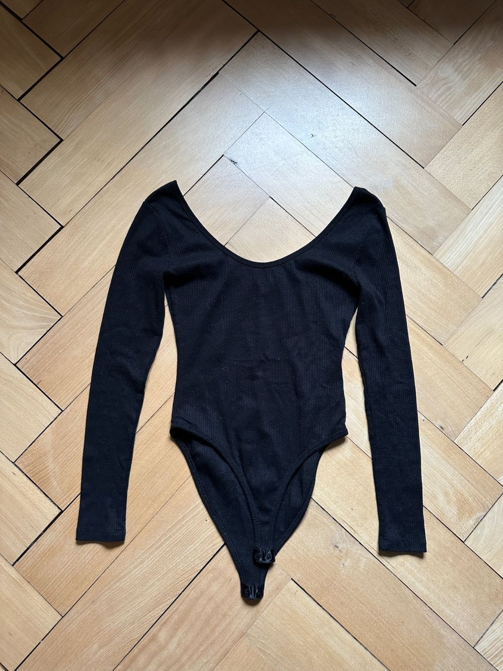 Altra biancheria intima: NEW LOOK - Langarm Body schwarz gestreift 36 – Usato da Zürich venduto da Diazaio