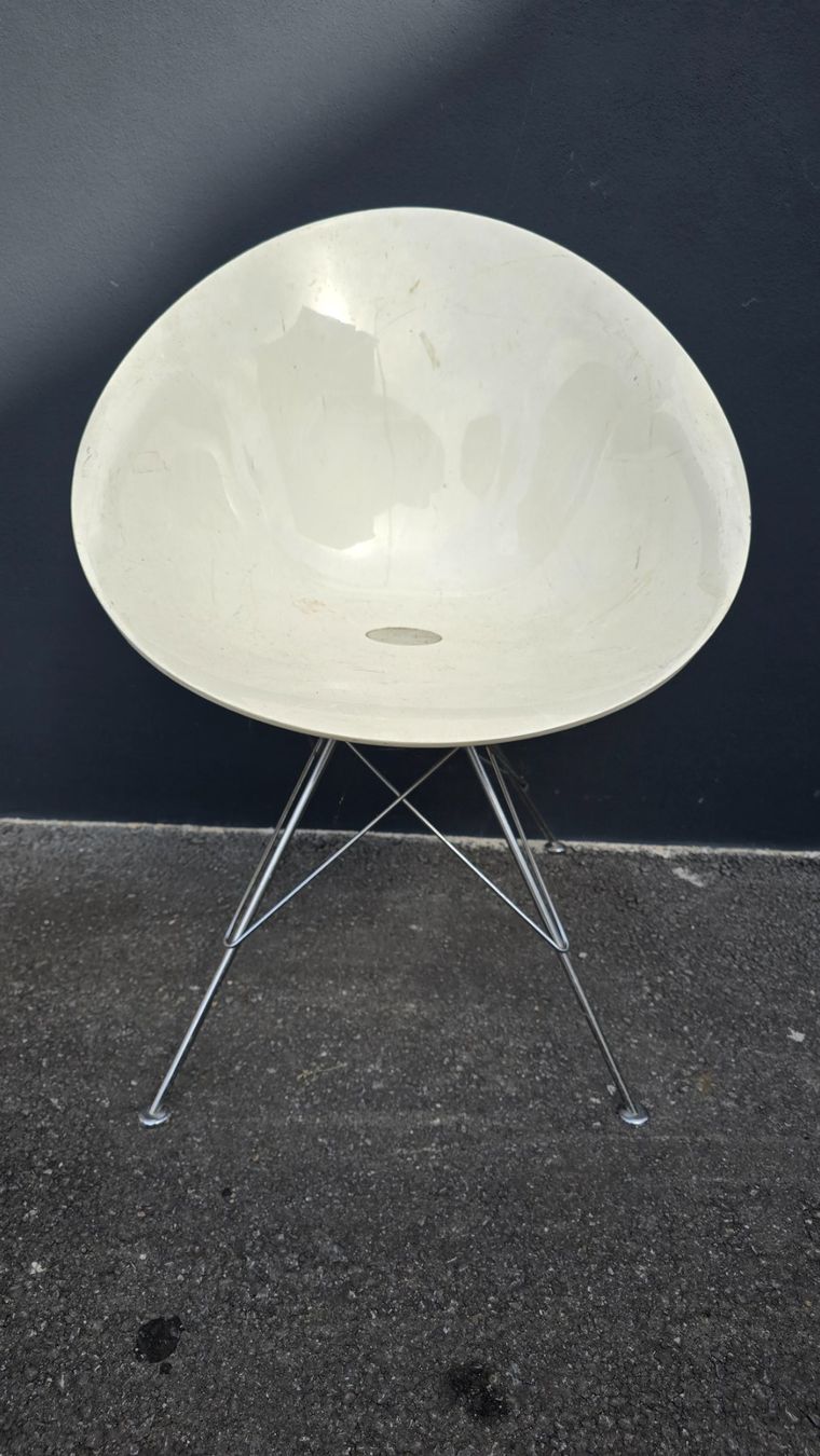 Kartell Chaises: Kartell Ero S Designe Klassiker defekt – Défectueux à Schübelbach par joker55