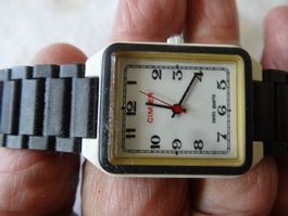 CIMIER  HERREN-DAMEN QUARTZ UHR.SCHÖN LÄÜFT-26X30MM