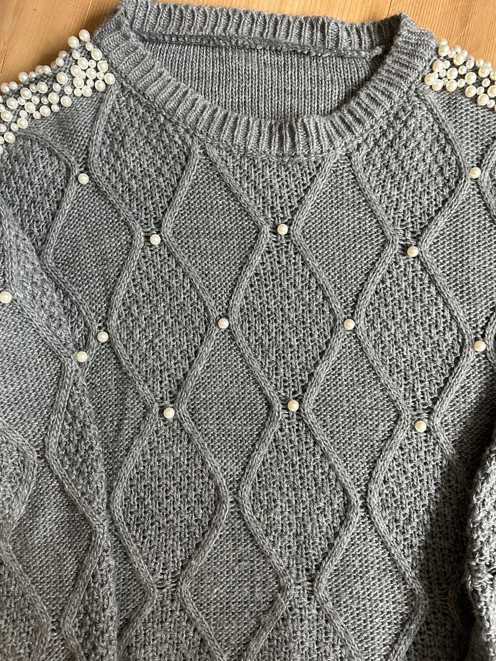 Pullover & Sweatshirts: Pull hiver femme – Gebraucht aus Sion von tchana77 1