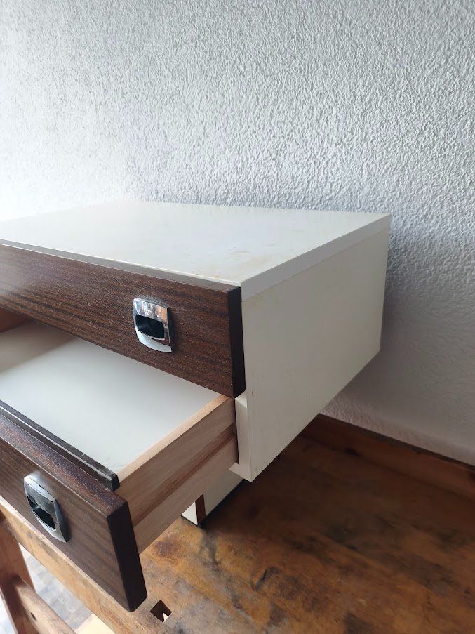 Cassettiere: Space Age Kommode Nachttisch vintage 67x43x41cm – Usato da Toffen venduto da Immo-Erben 3