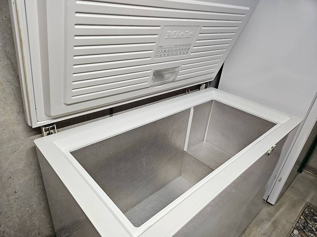 Miele Congelatori: MIELE Tiefkühltruhe TK 375 ES – Usato da Rorschacherberg venduto da sut86 1
