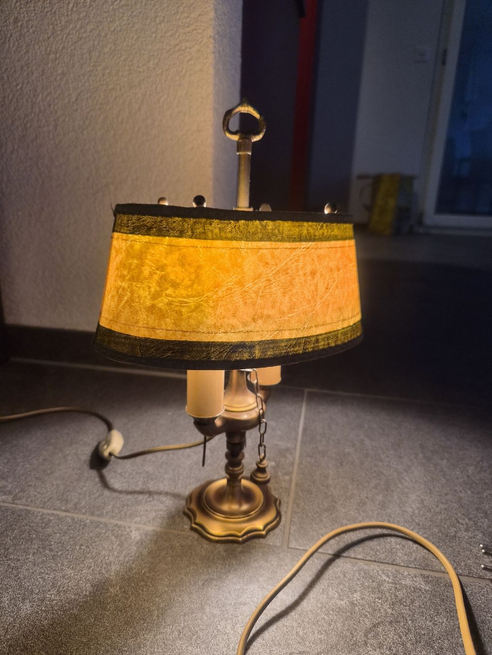 Lampade: 2 Antike Messing Tisch Lampen – Usato da Fislisbach venduto da LEMO_Motos 1