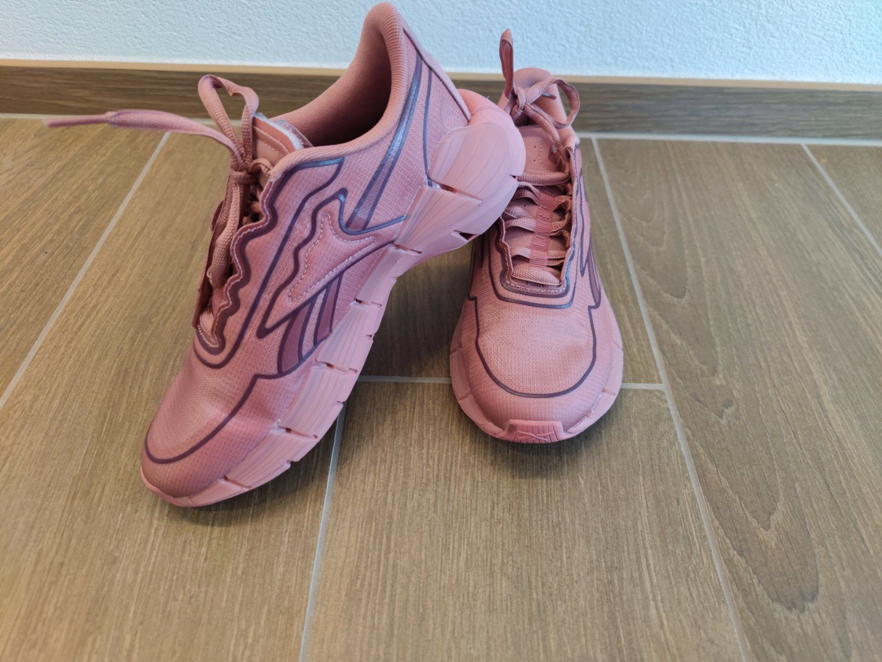Scarpe da donna: VICTORIA BECKHAM X Reebok – Nuovo (secondo la descrizione) da Wetzikon ZH venduto da masterzopp