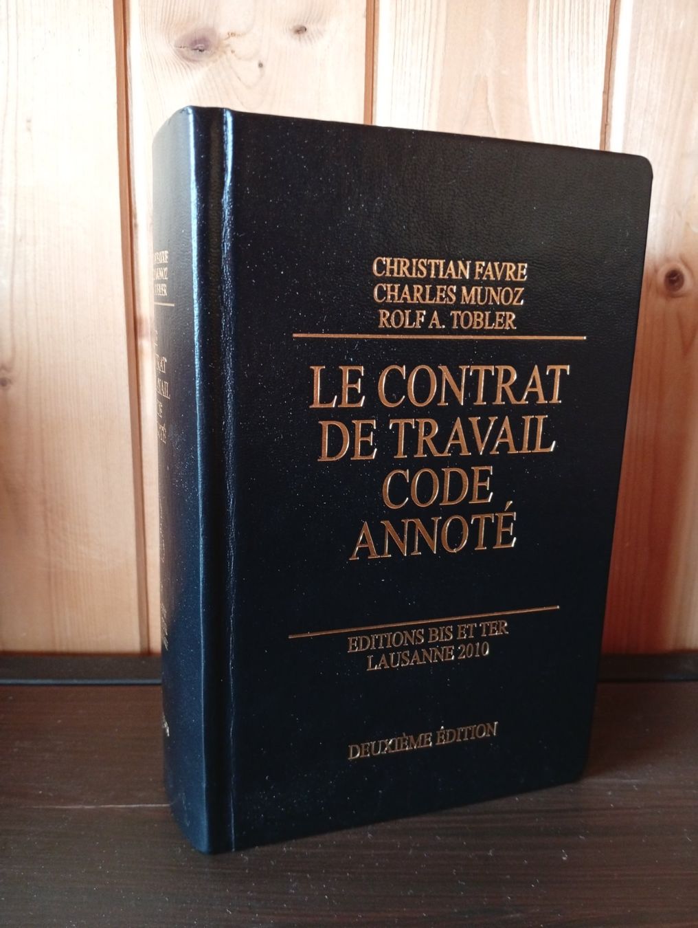 Libri: Le contrat de travail, code annoté – Usato da Perrefitte venduto da 36B