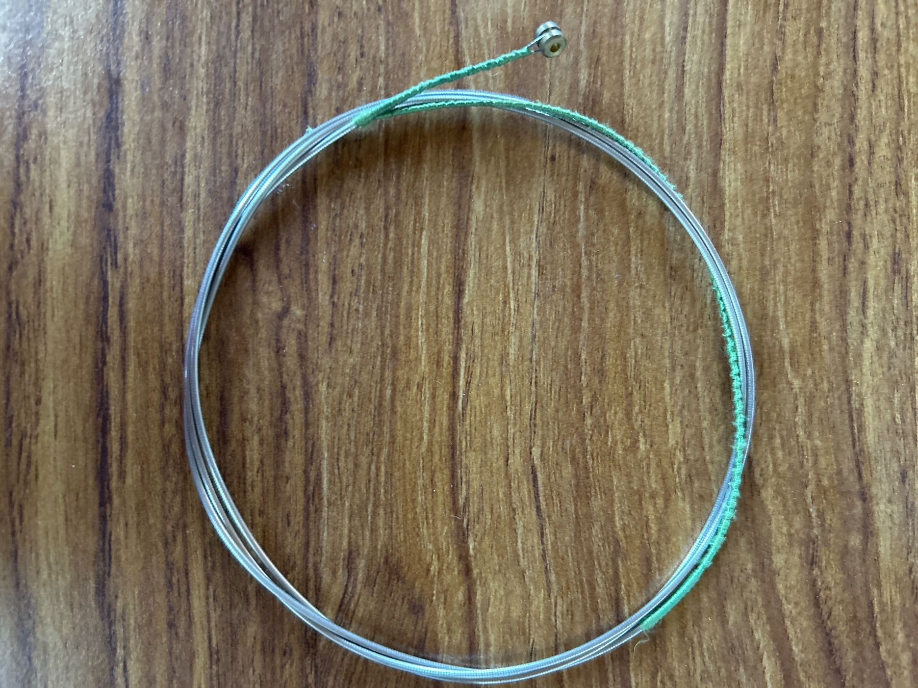 Höfner Strumenti musicali: Höfner Electric Bass Strings No. 1133 D-2nd neu – Nuovo e nell'imballaggio originale da Villnachern venduto da RicardoMary 1