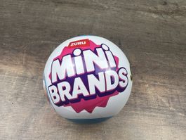 Mini Brands Sneakers Neu & OVP!