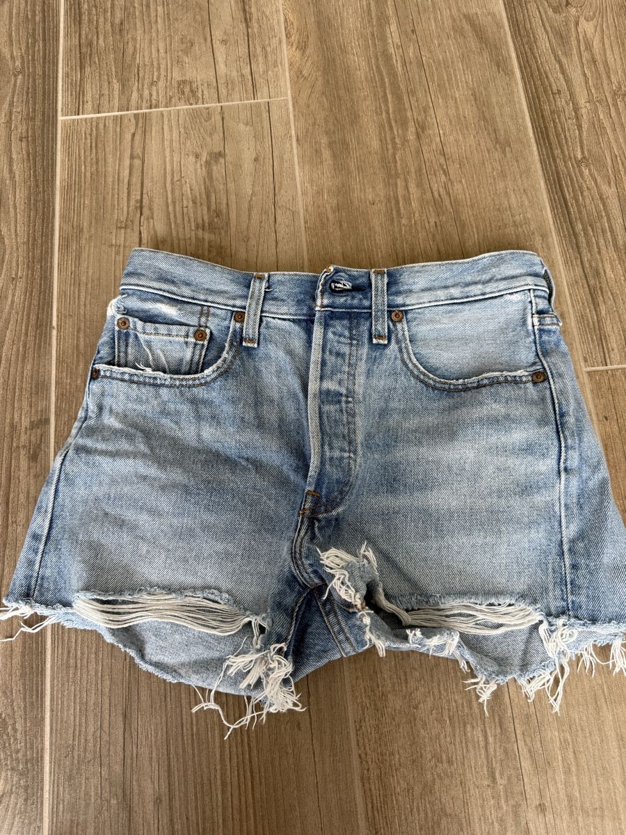 Levi's Jeans: Levis Shorts Grösse 25 – Usato da Lenzburg venduto da Chlinisimone