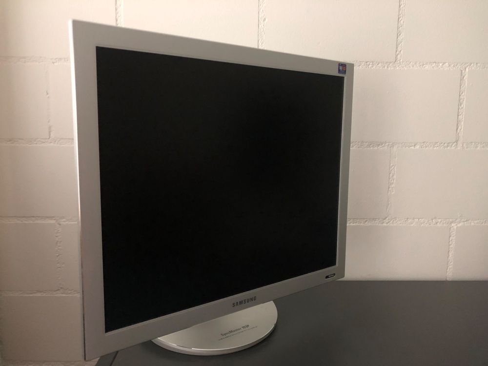 Ecrans: Flachbildschirm VGA SAMSUNG SYNCMASTER 193P – D'occasion à Dietikon par mar_9qqw