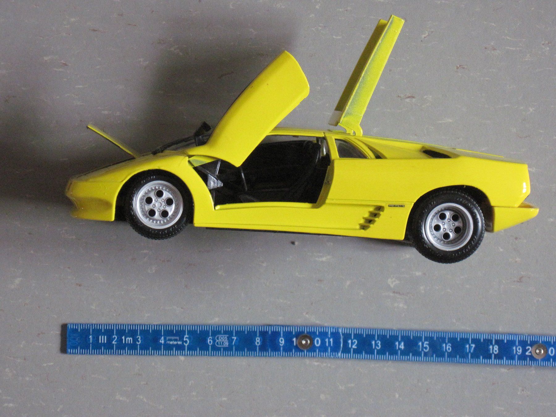 Lamborghini Modellautos: Lamborghini Maisto – Gebraucht aus Feuerthalen von mam_5l7b 2