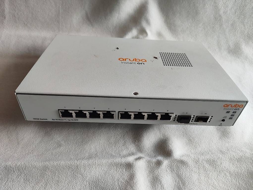 Hubs & Switches: HP Aruba 1930 Switch 8 Port – Gebraucht aus Beinwil am See von DJLee