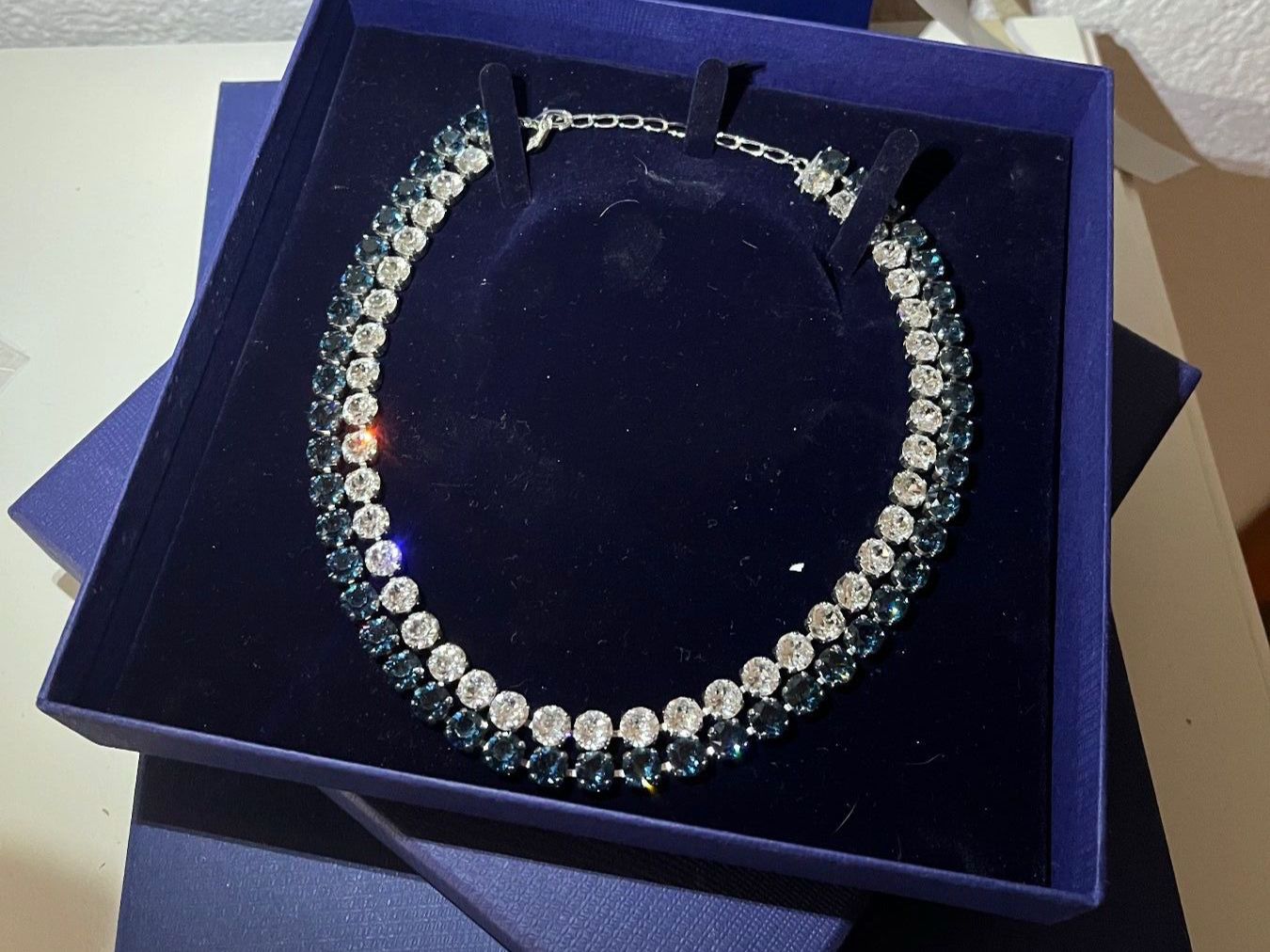 Swarovski Catenine: Swarovski statement Kette, neu, original & original verpackt – Nuovo (secondo la descrizione) da Kirchleerau venduto da Piroska05
