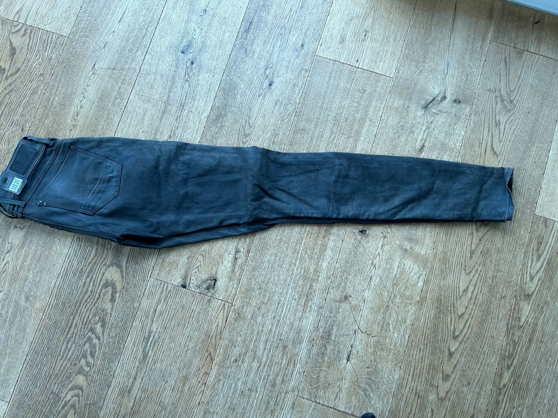 G-Star Jeans: Jeans, G-Star //NEU// 30/34 – Nuovo (secondo la descrizione) da Stettfurt venduto da outlet72 1