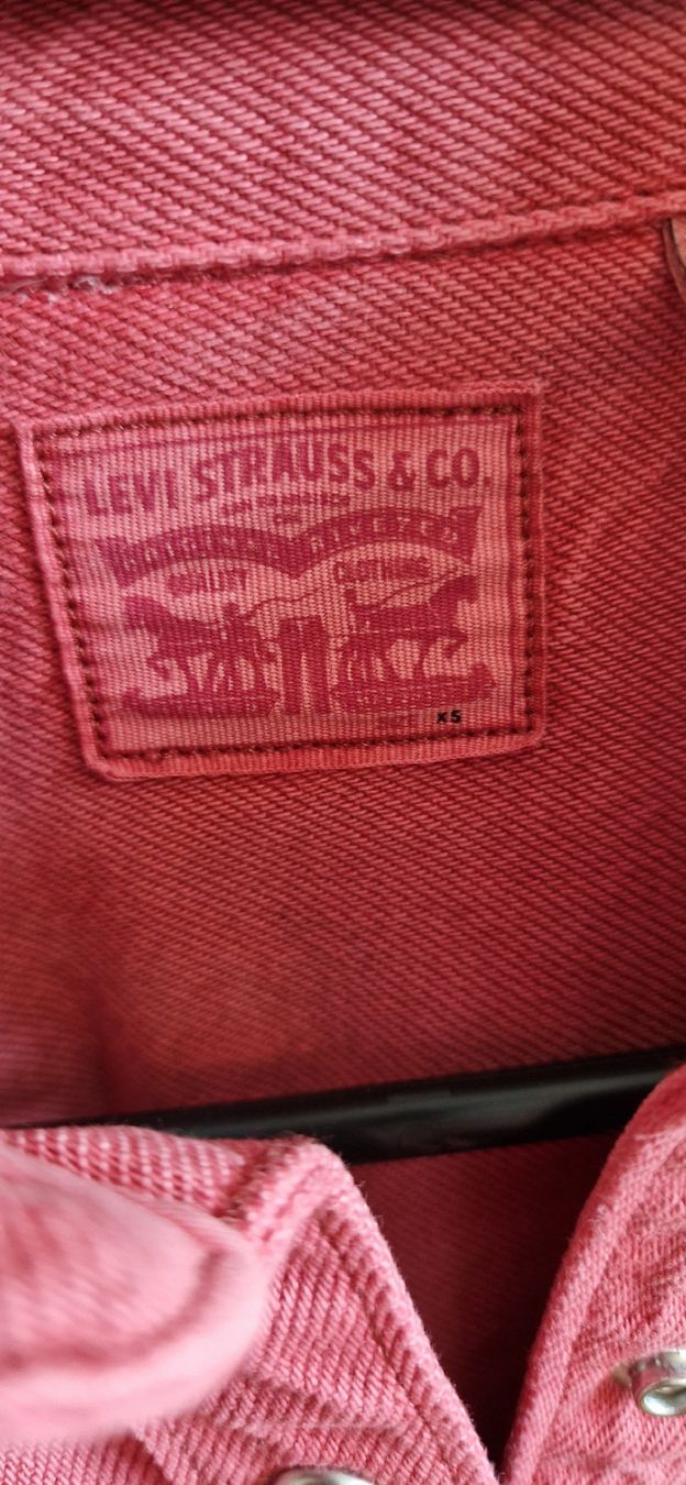 Levi's Giacche: Levi's Jeansjacke rot XS – Nuovo (secondo la descrizione) da Zürich venduto da c.line89 1
