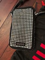Hugo Boss mit Kristallbesatz Handytasche/Crossbody neu