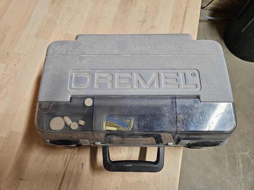 Tous les outils: Dremel  – D'occasion à Belp par clio96