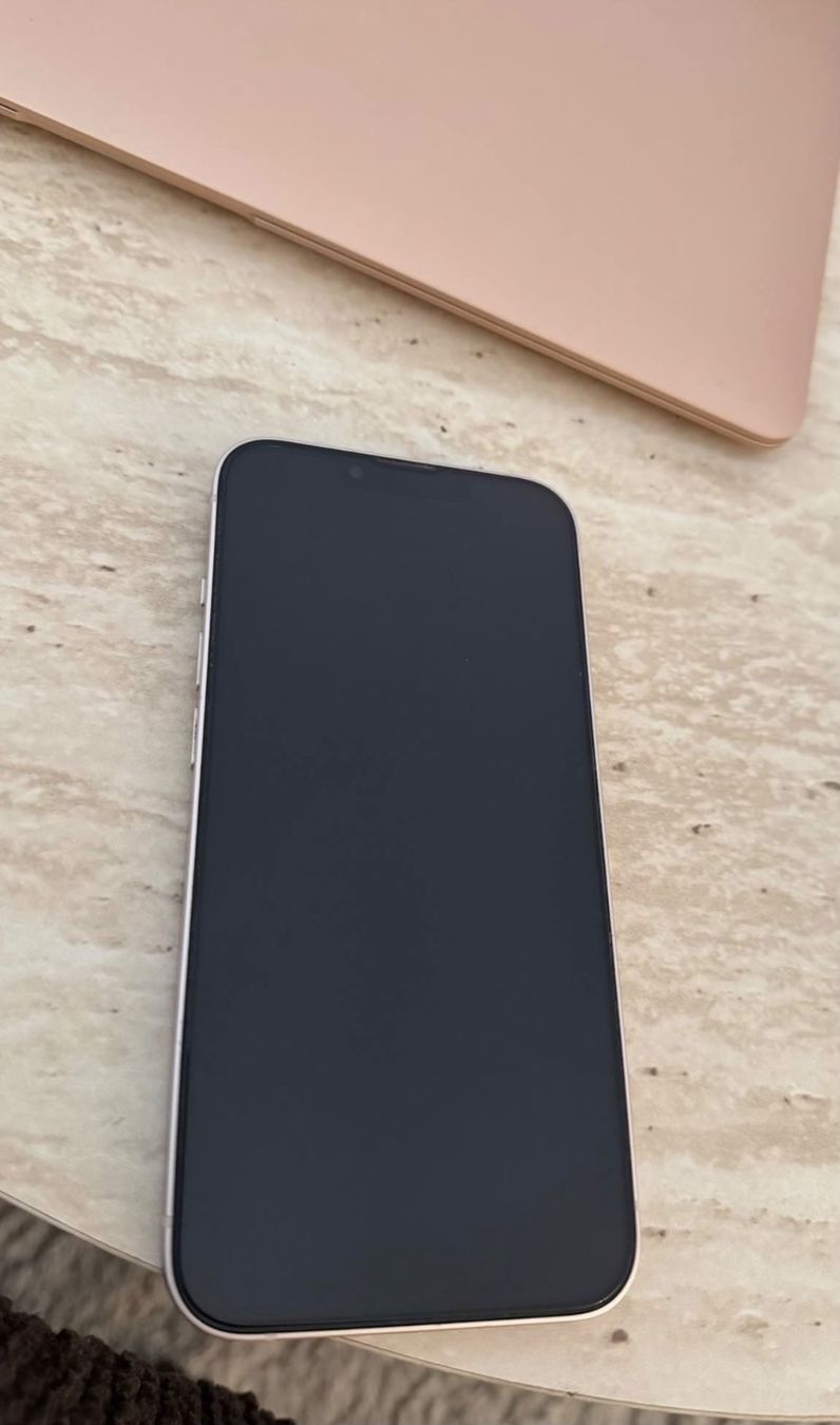 Apple Portables: iPhone 13 – D'occasion à Neuchâtel par Vendrevendred105 1