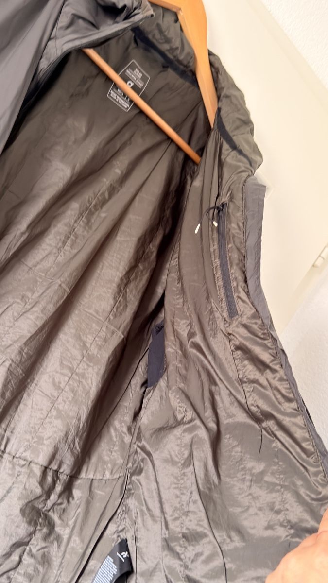 Giacche: On running Insulator Jacket taille M gris olive – Usato da Bulle venduto da LeMoleson 8