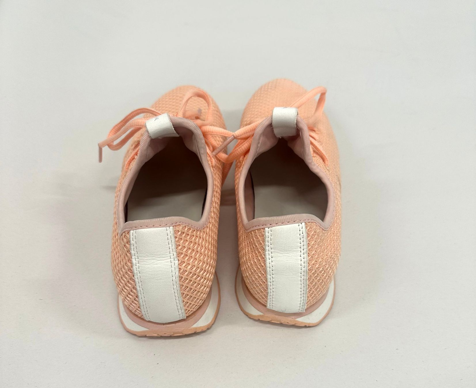 Damenschuhe: Sneaker  / Sportschuh Grösse 37 – Neu (gemäss Beschreibung) aus St. Gallen von winona04 5