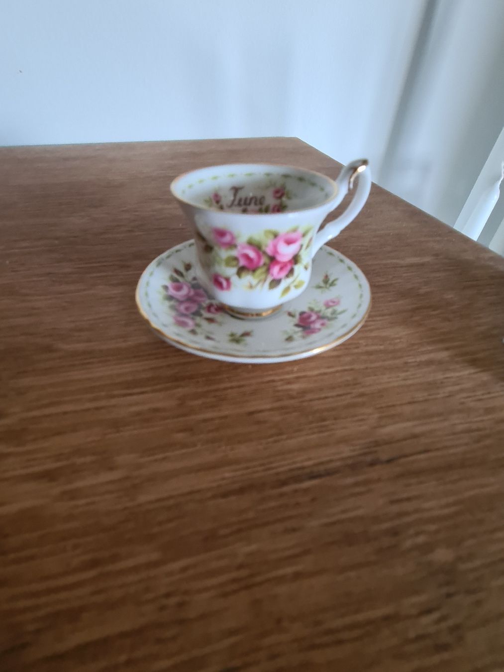 Royal Albert Tassen: Kaffeetasse mit Untertasse Juni Royal Albert – Neu (gemäss Beschreibung) aus Zofingen von nena-0809
