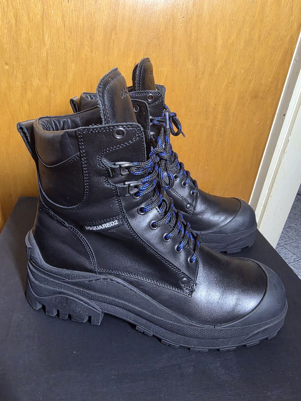 Dsquared2 Scarpe da uomo: Dsquared2 urban combat leather boots, 42.5 EU man – Nuovo (secondo la descrizione) da Giubiasco venduto da anivacod 3